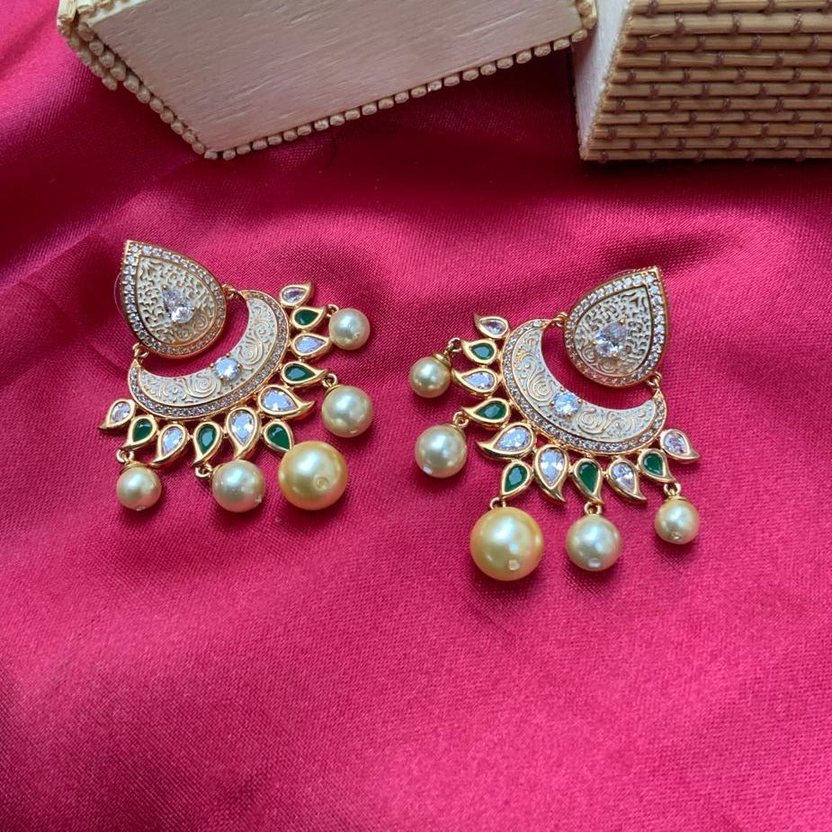 Gold Plated Kundan & White Pearl Drop Earring