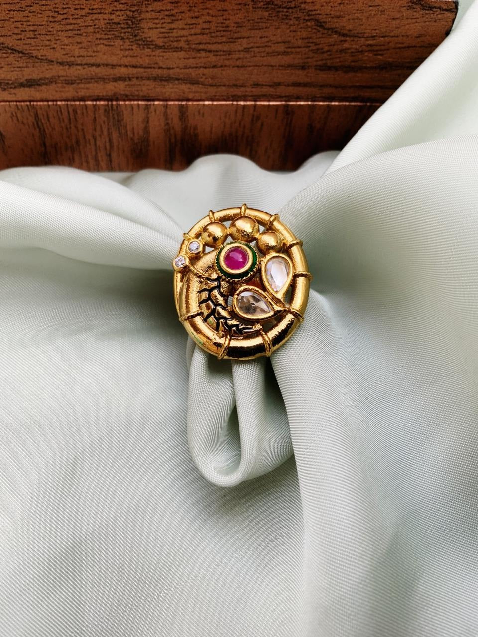 Antique Round Shape Golden Ring - Abdesignsjewellery