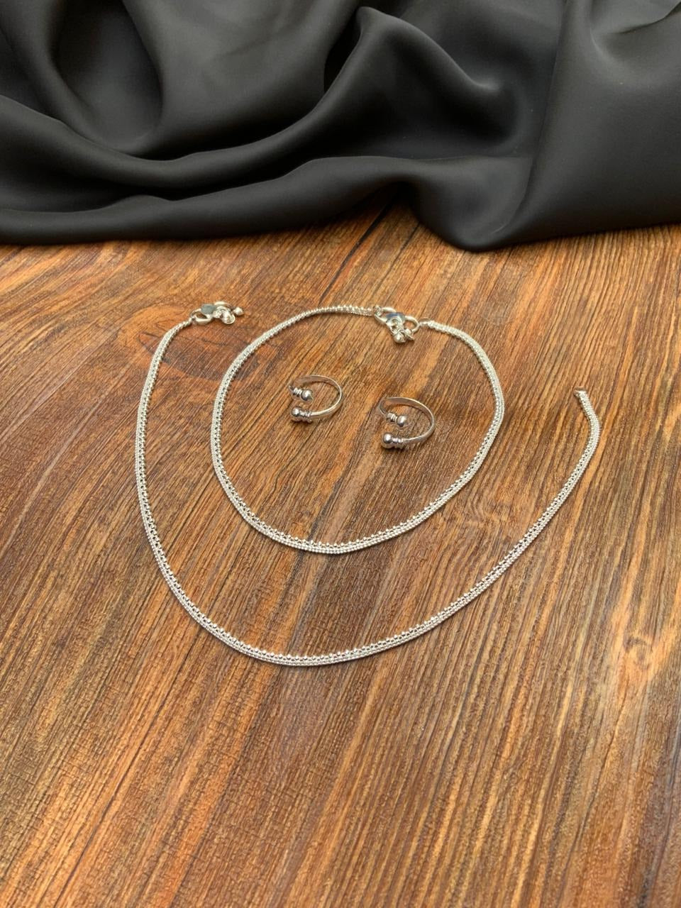 Elite Chunky Women Anklets & Toerings Combo Jewellery - Abdesignsjewellery