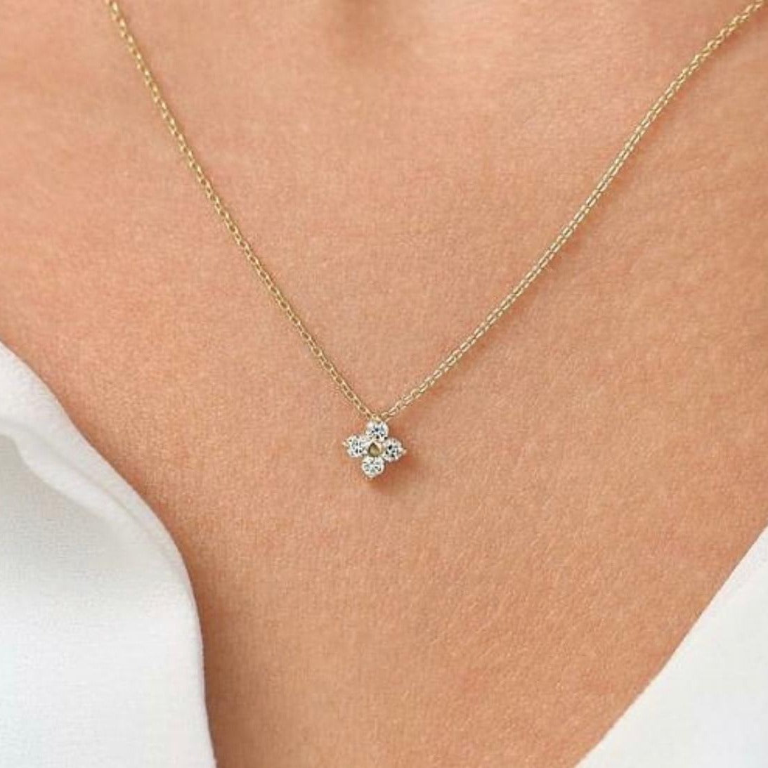 Beautiful Flower Designs Pendant & Chain - Abdesignsjewellery