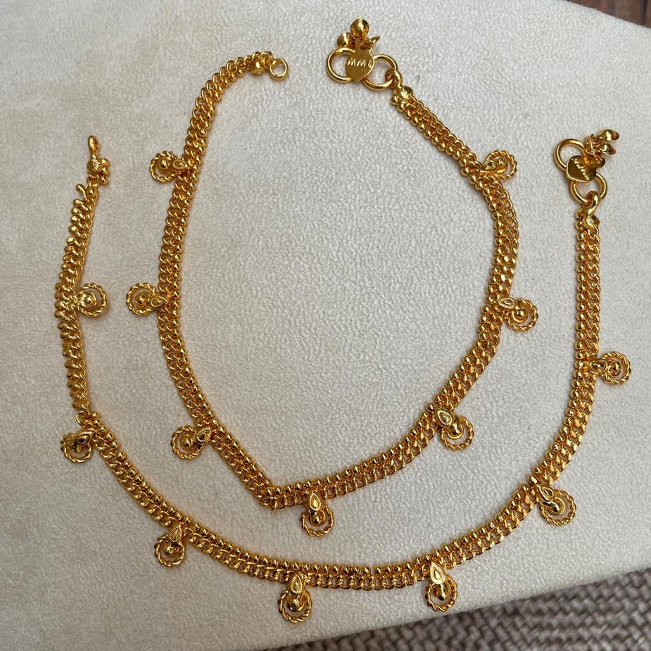 Glittering Gold Plated Women Anklets - Abdesignsjewellery