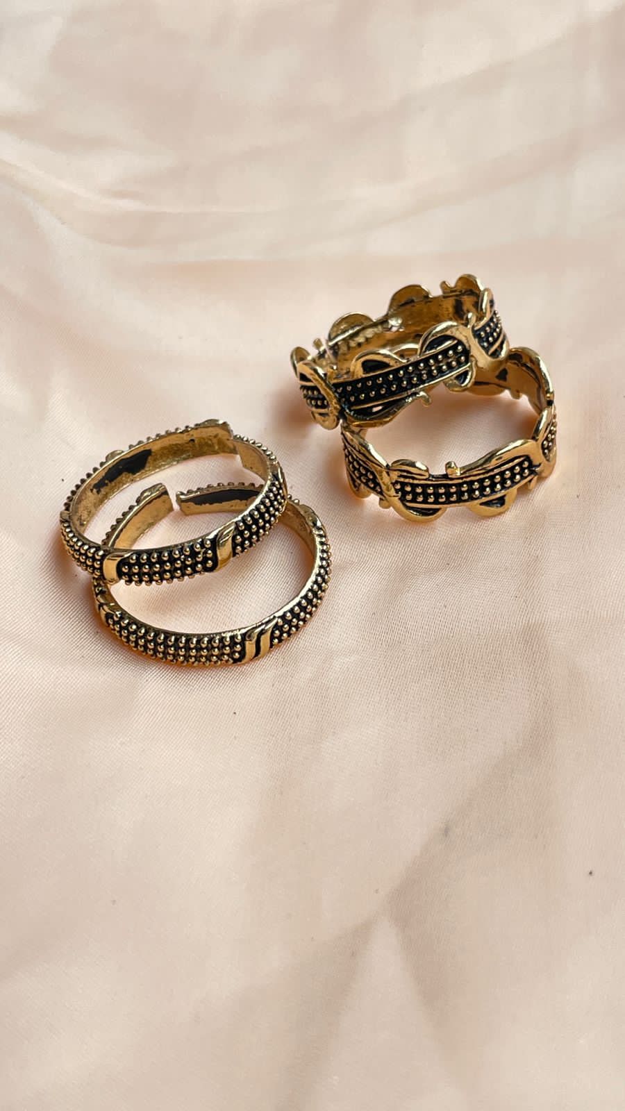 Trendy Gold Oxidised Toe Rings Combo