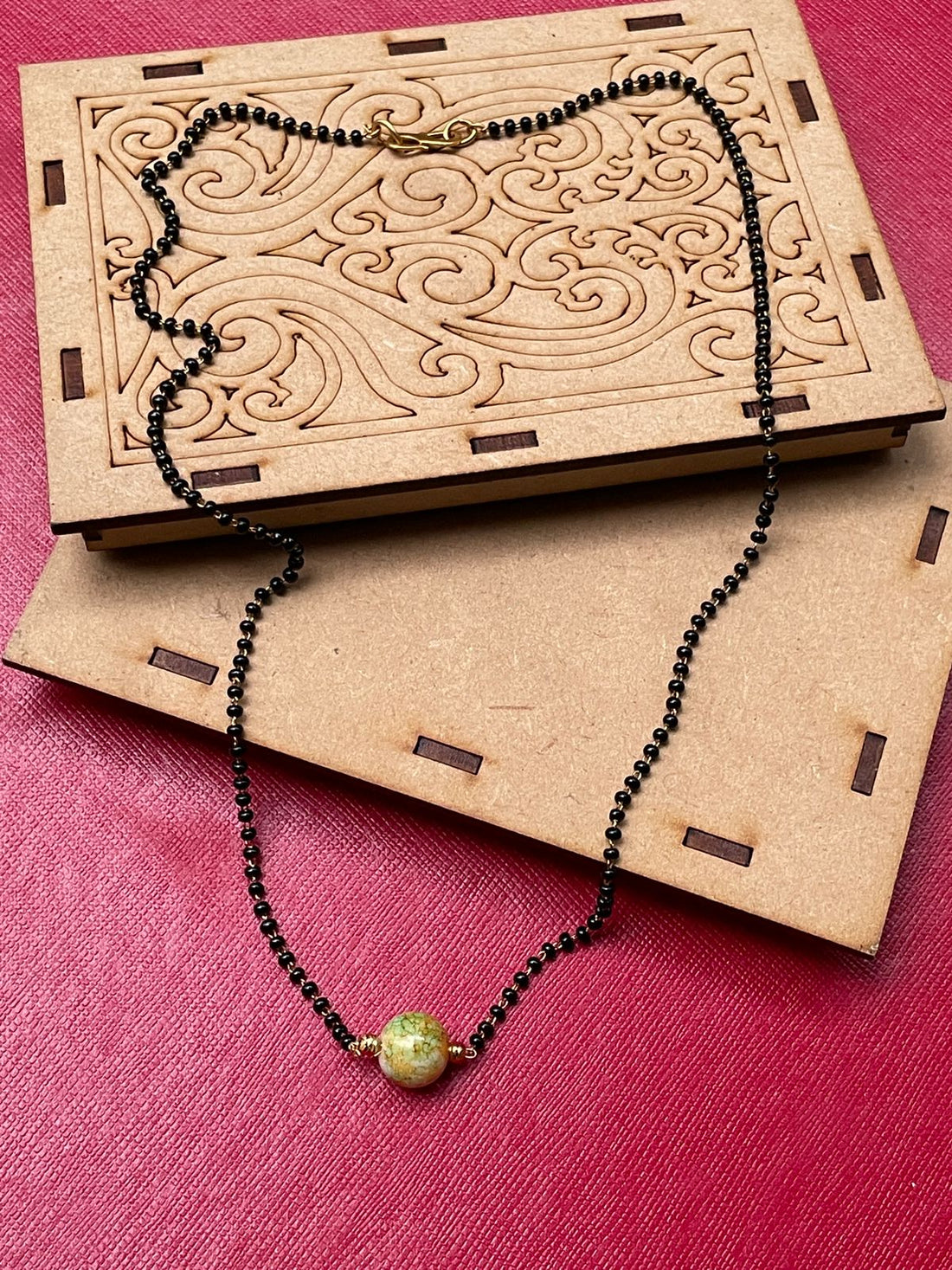 Jaipuri Green Round Stone Mangalsutra