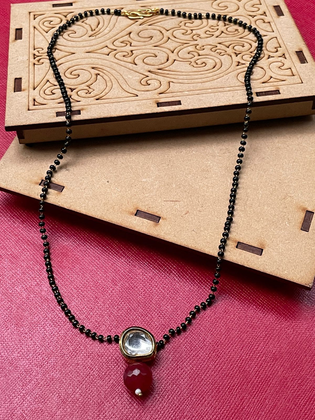 Traditional White Meena Kundan Mangalsutra