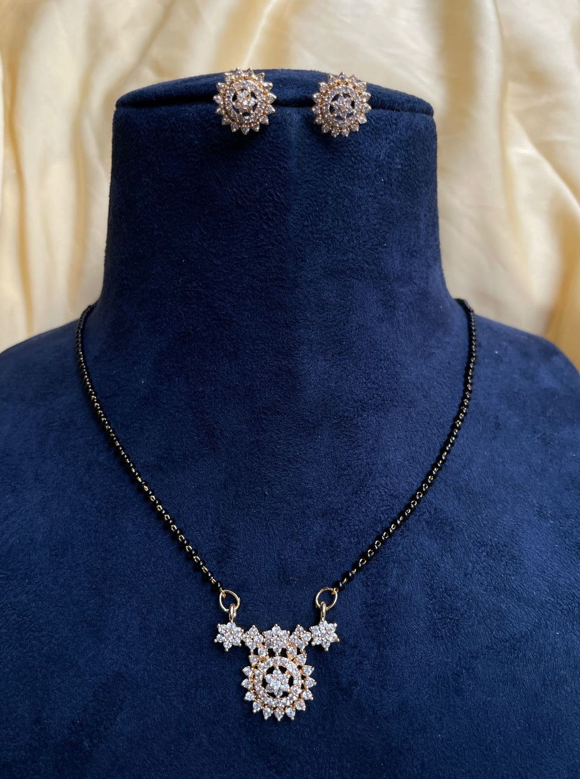 Charming Gold Diamond Mangalsutra - Abdesignsjewellery