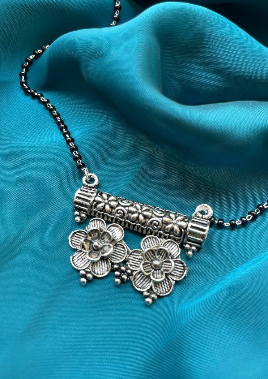 Silver Oxidised Flower Mangalsutra