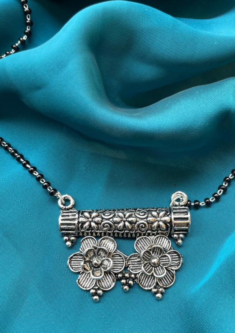 Silver Oxidised Flower Mangalsutra