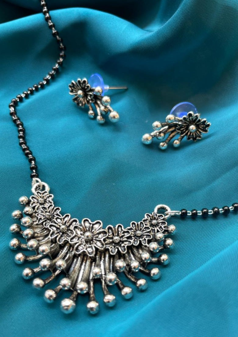 Fancy Floral Silver Oxidised Mangalsutra - Abdesignsjewellery