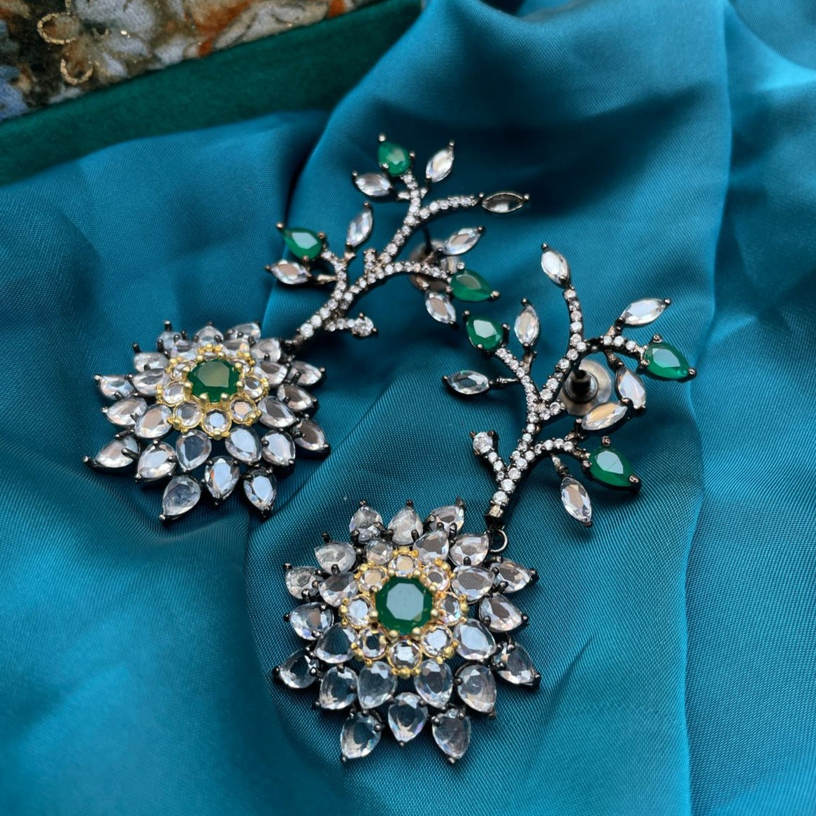 Stunning Vintage Pair of Emerald Green Earrings