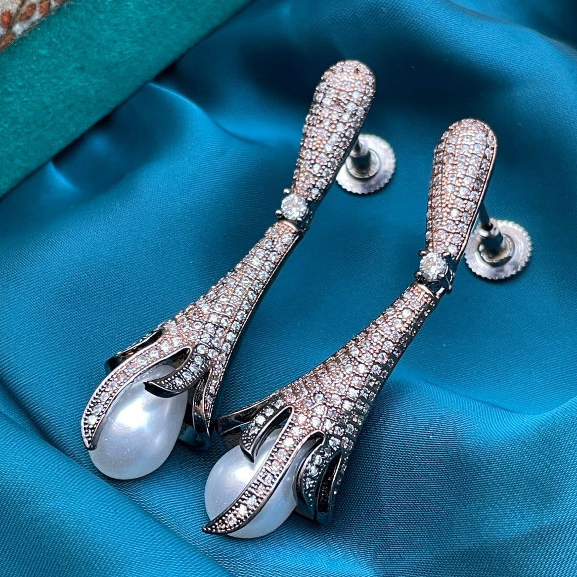 Victorian Pearl Earring