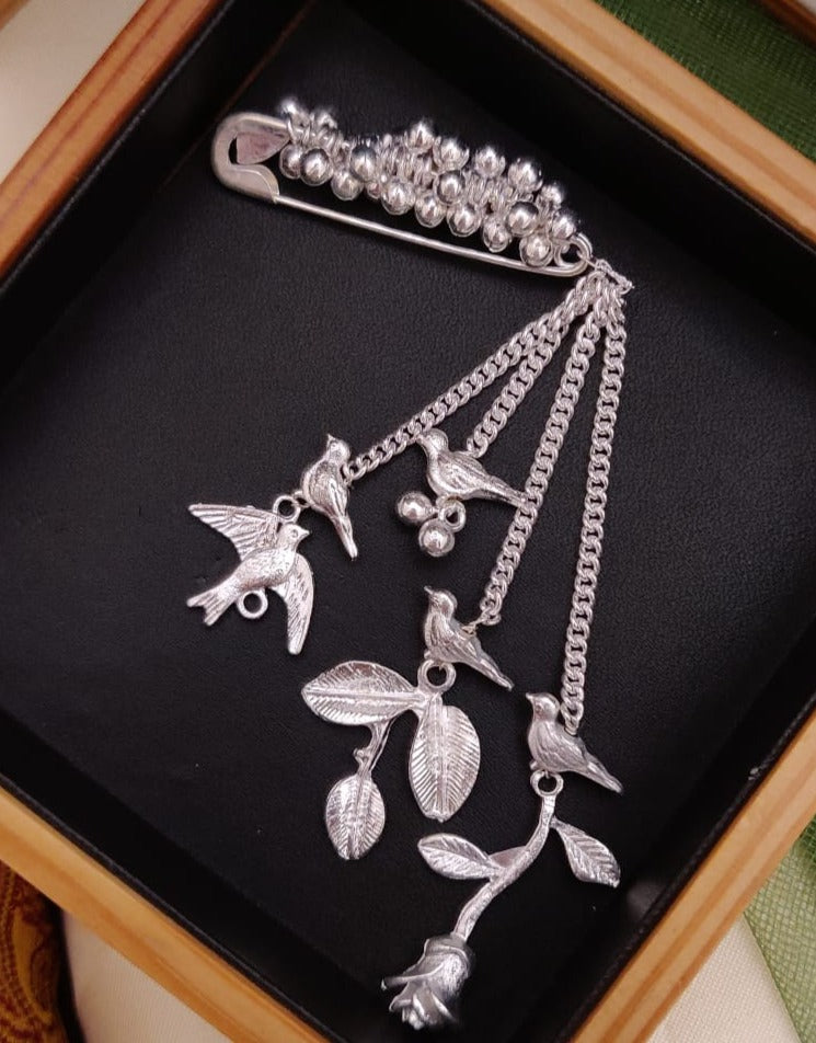 Lovely Sparrow German Silver Plated Saree Pin