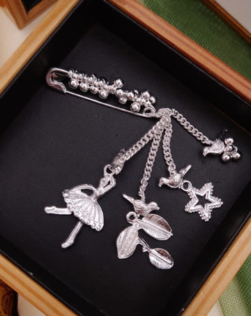 Little Girl German Silver Plated Saree Pin