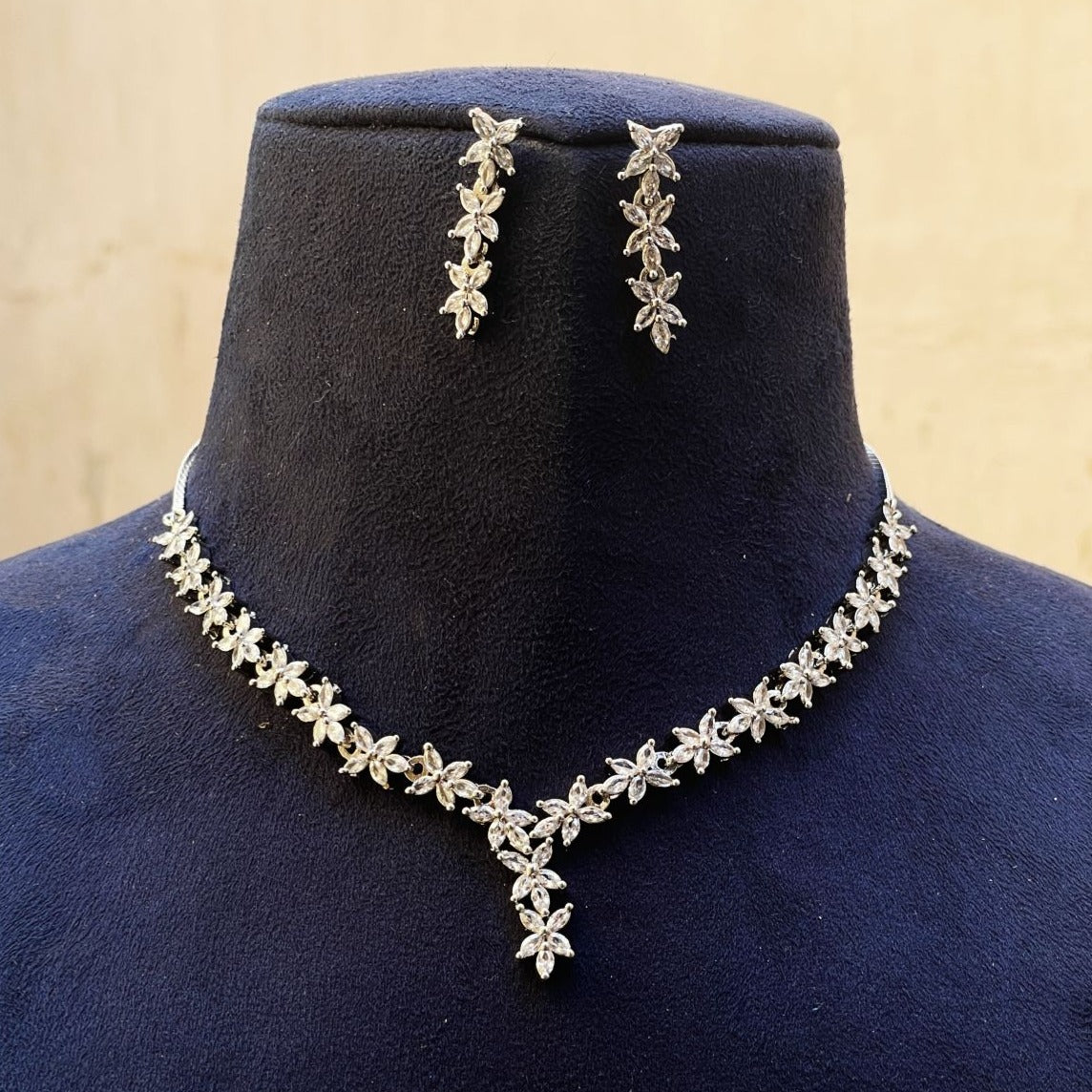 Victorian Inspired CZ Gems Necklace Set – VOYLLA
