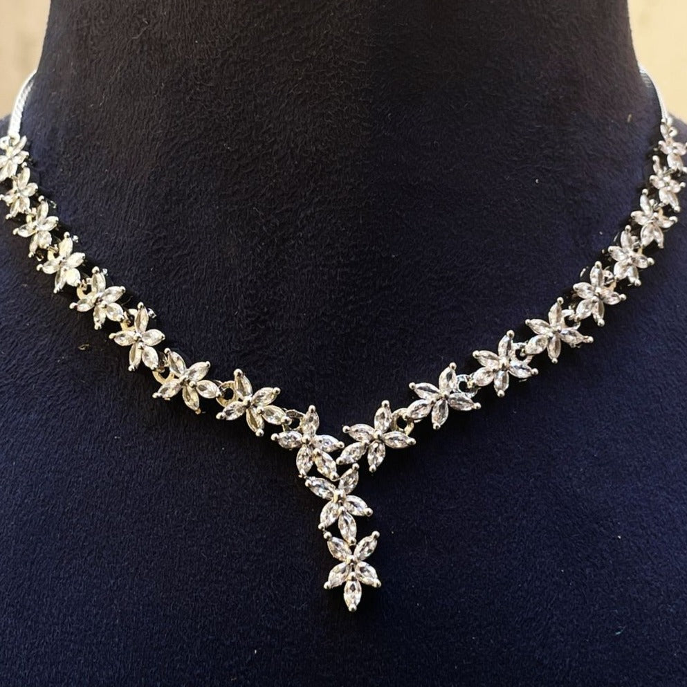 Elegant Silver Flower Necklace - Abdesignsjewellery