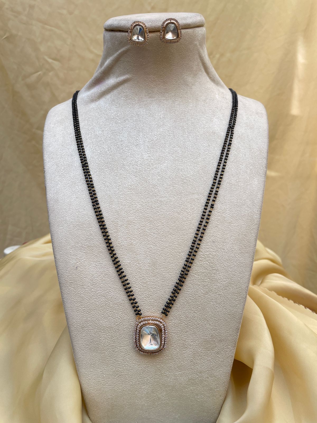 Uncut Gold Polki Diamond Mangalsutra & Earrings