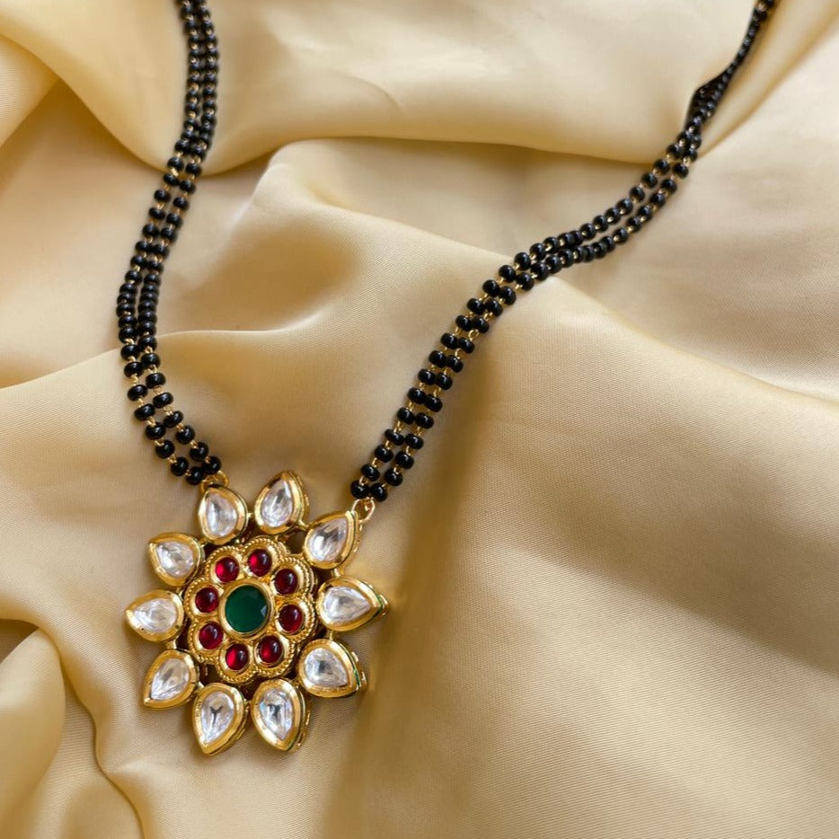 Latest Kemp Stone Flower Mangalsutra