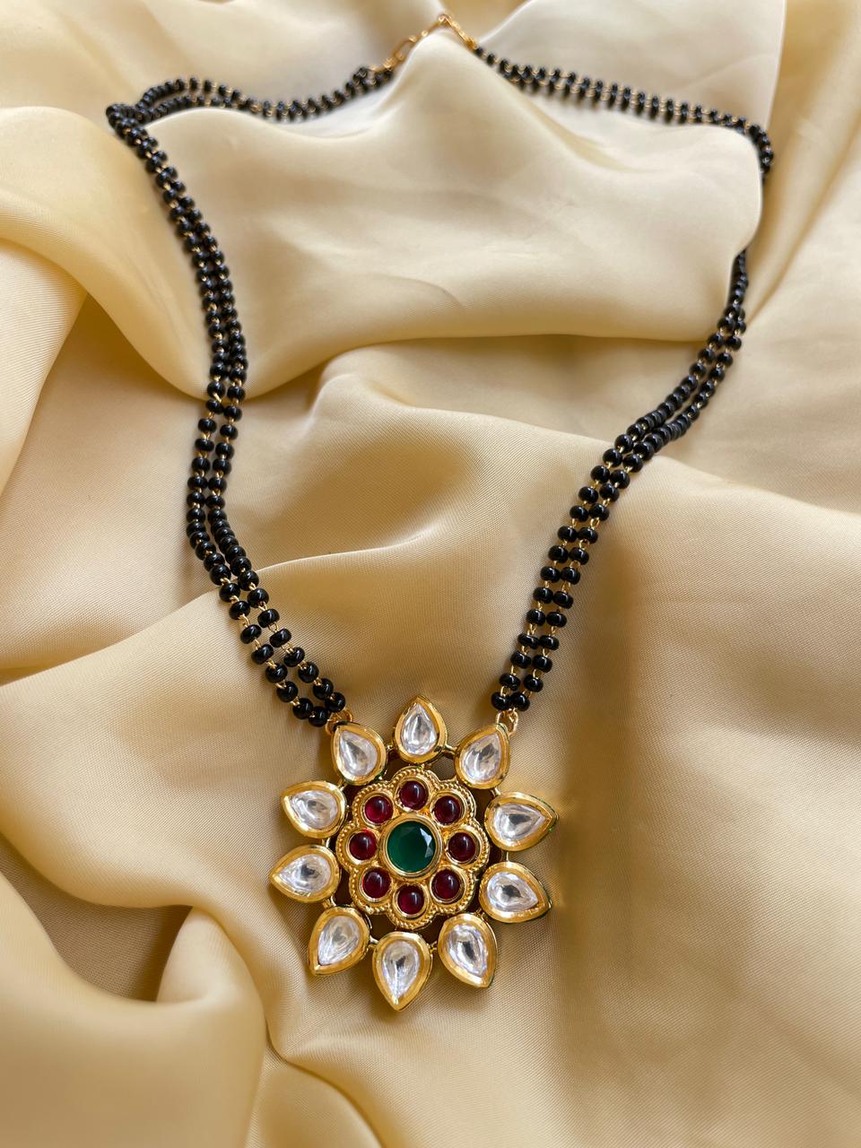 Latest Kemp Stone Flower Mangalsutra