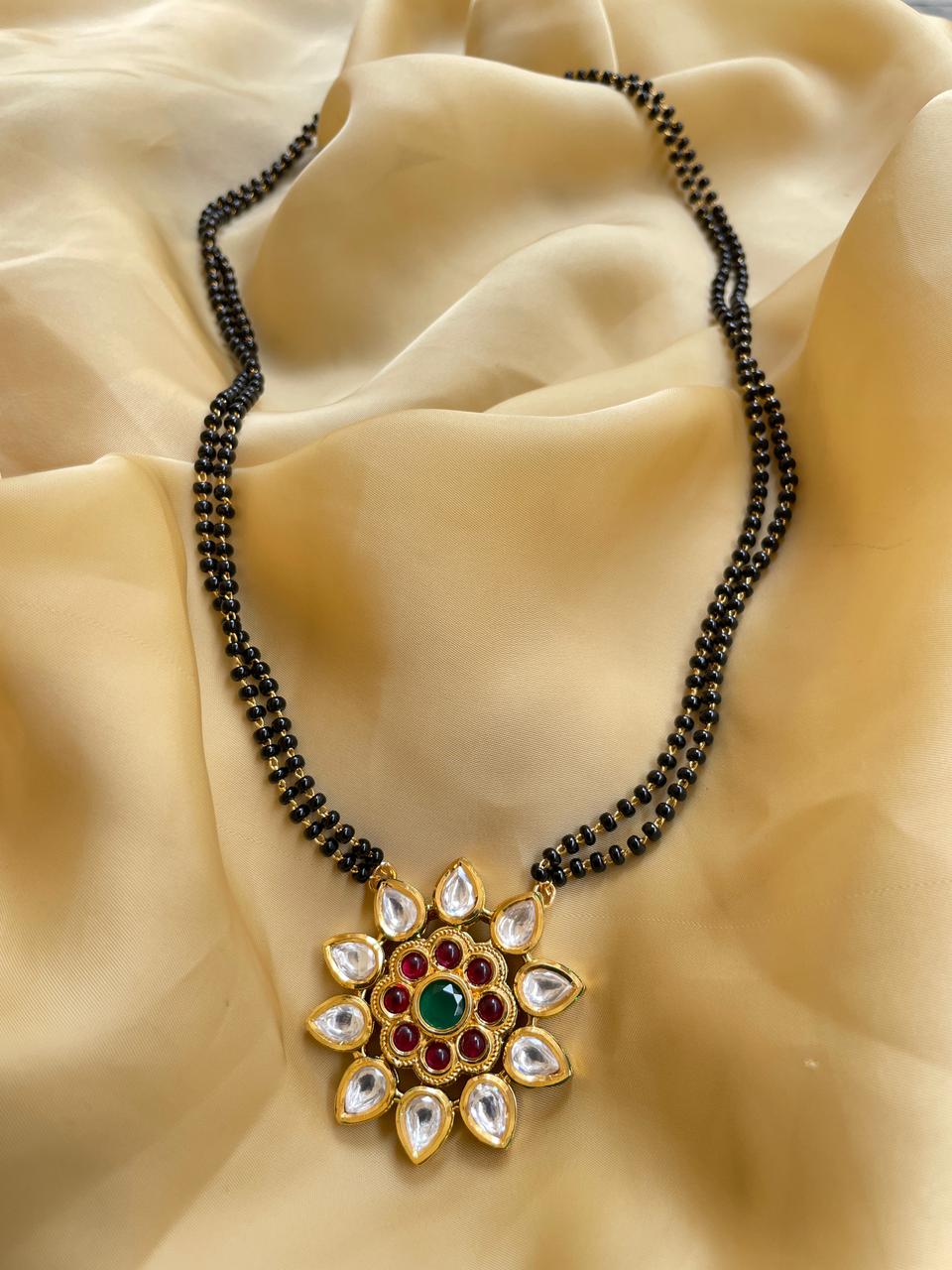 Latest Kemp Stone Flower Mangalsutra