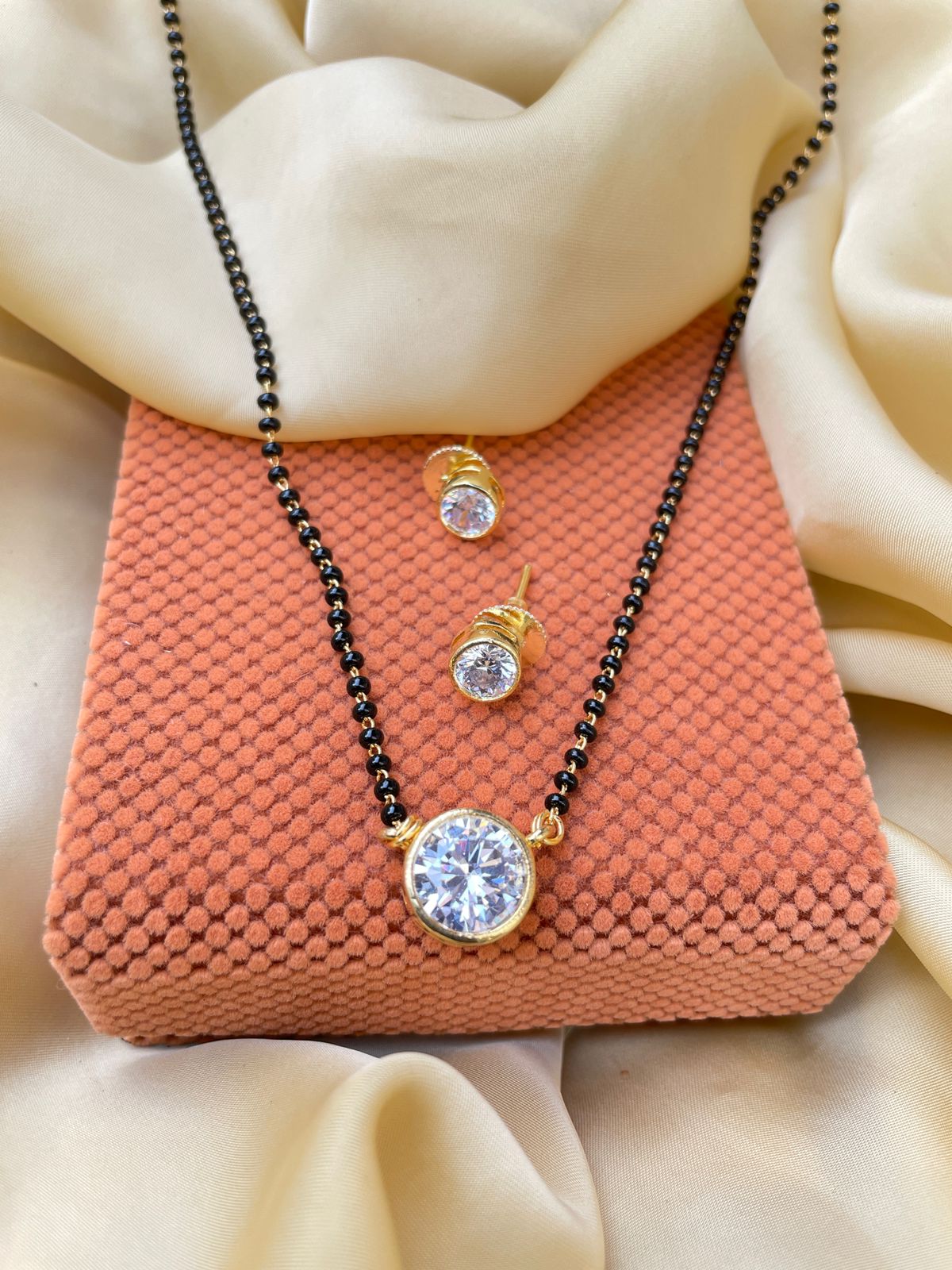 Natasa Stankovic Inspired Simple  Gold Diamond Mangalsutra