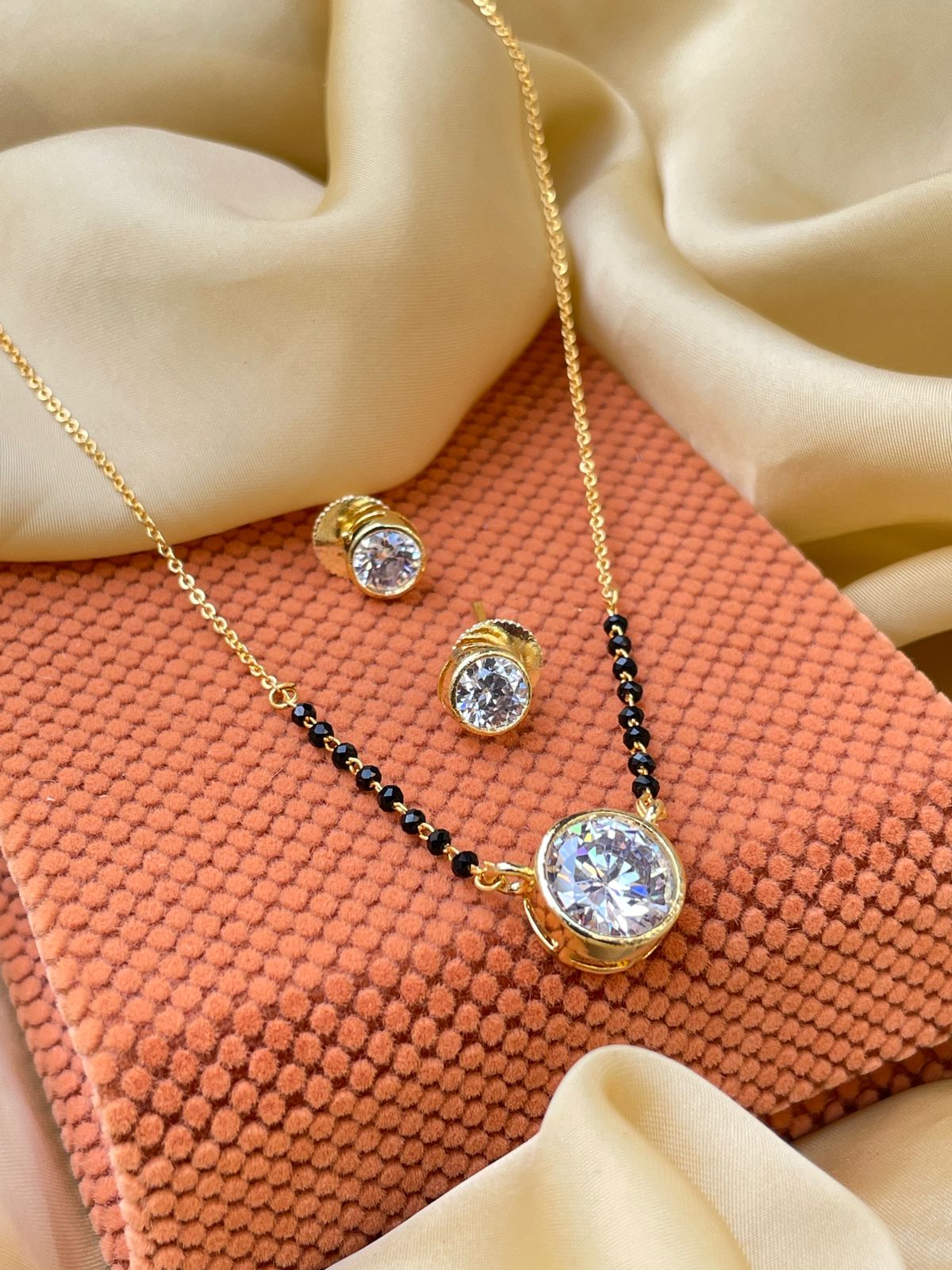 Natasa Stankovic Inspired Simple  Gold Diamond Mangalsutra