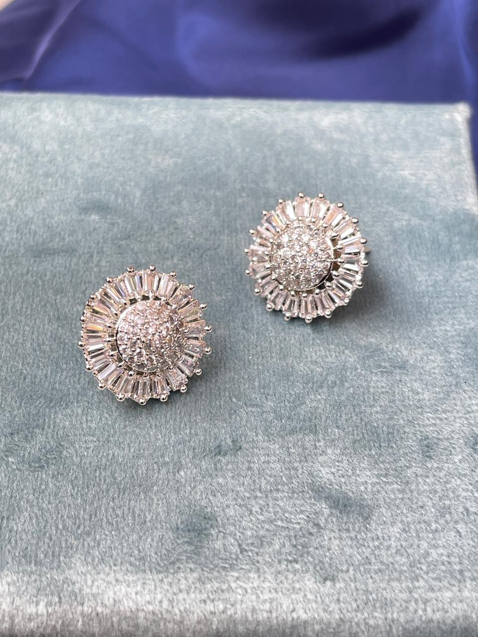 Shiney Crystal AD Stud Earring