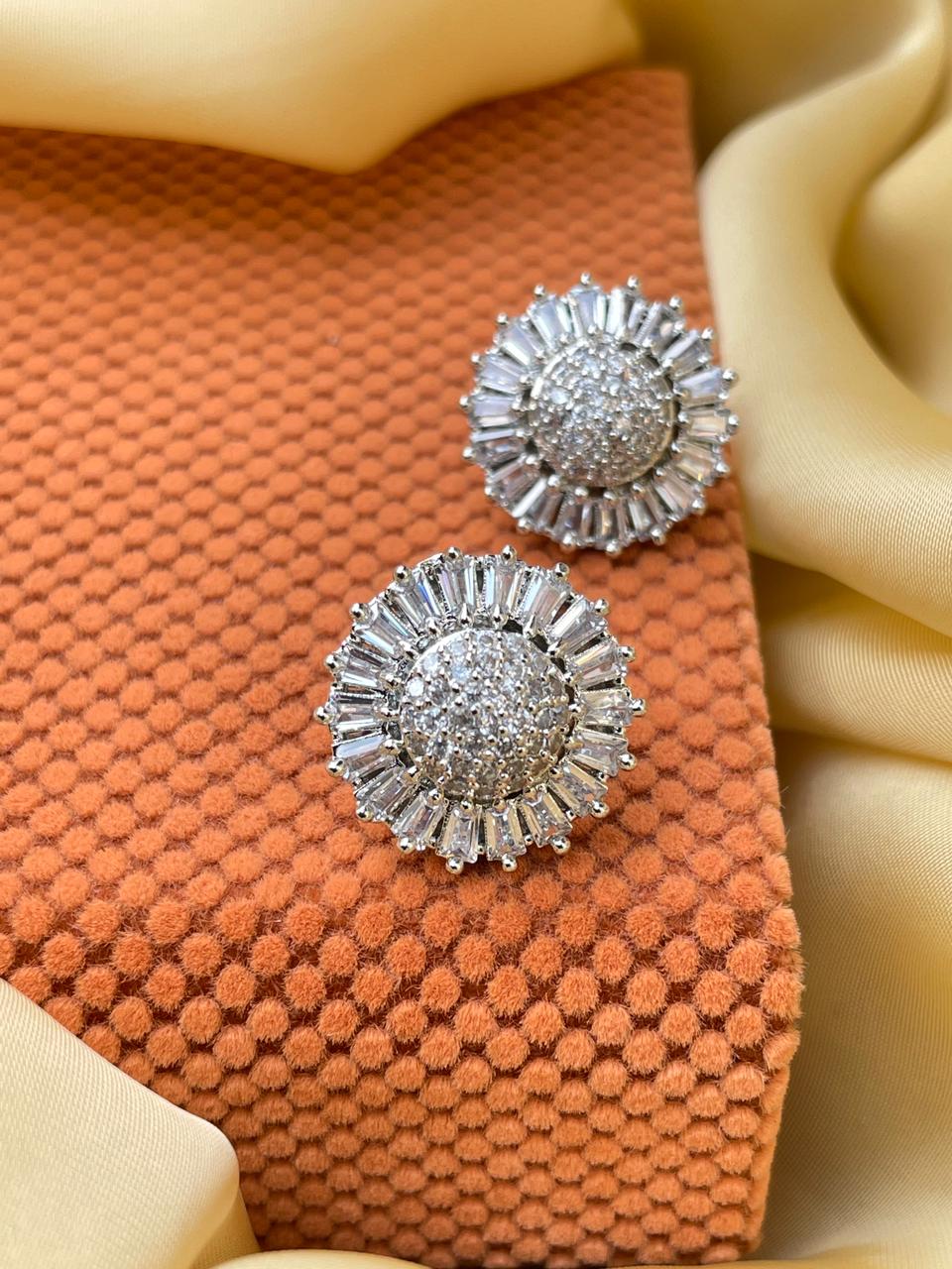 Shiney Crystal AD Stud Earring