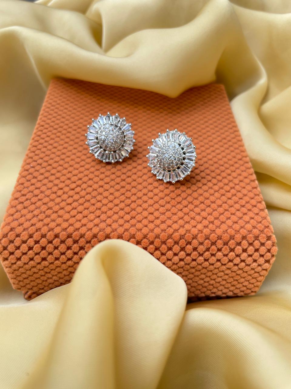 Shiney Crystal AD Stud Earring