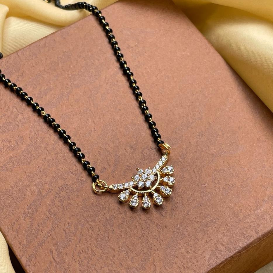 Shrenu Parikh Inspired Gold Diamond Mangalsutra