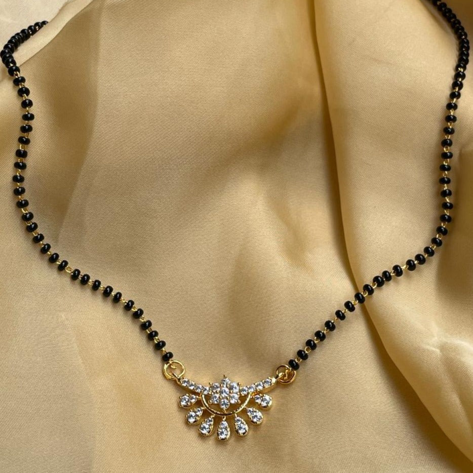 Shrenu Parikh Inspired Gold Diamond Mangalsutra