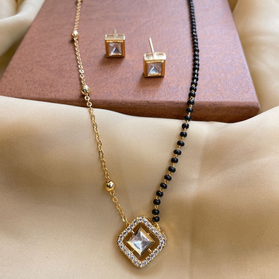 Tejasswi Prakash Inspired From Naagin-6 Gold Diamond Mangalsutra & Earrings - Abdesignsjewellery