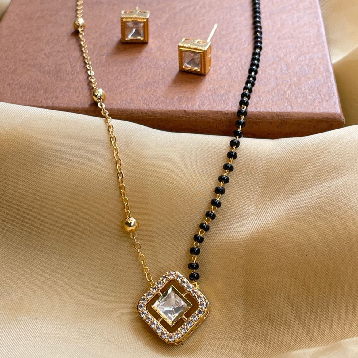 Tejasswi Prakash Inspired From Naagin-6 Gold Diamond Mangalsutra & Earrings - Abdesignsjewellery