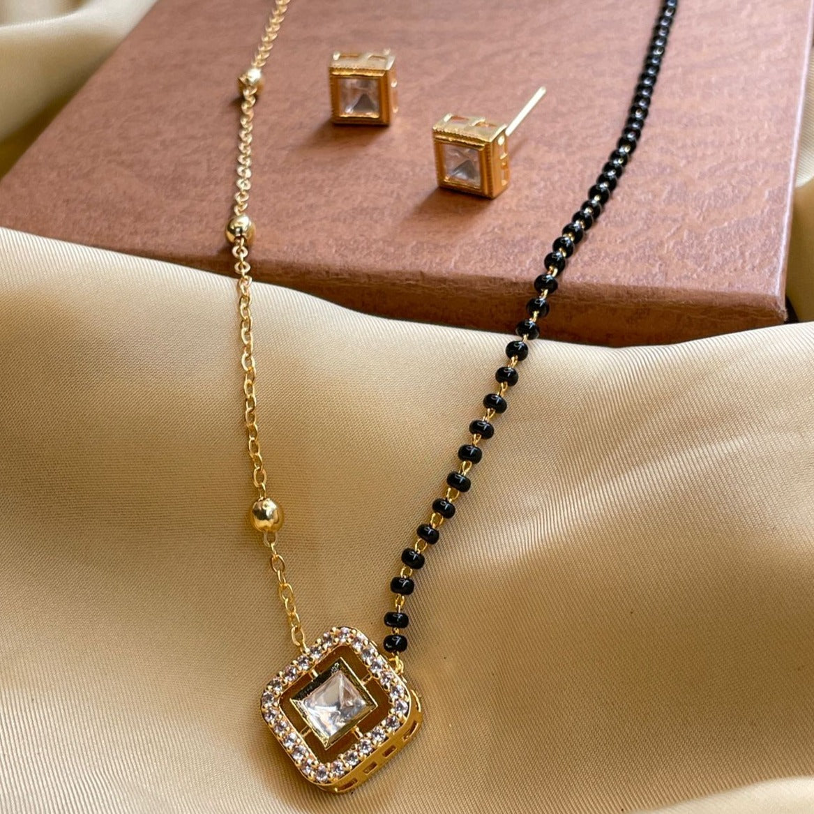 Tejasswi Prakash Inspired From Naagin-6 Gold Diamond Mangalsutra & Earrings - Abdesignsjewellery