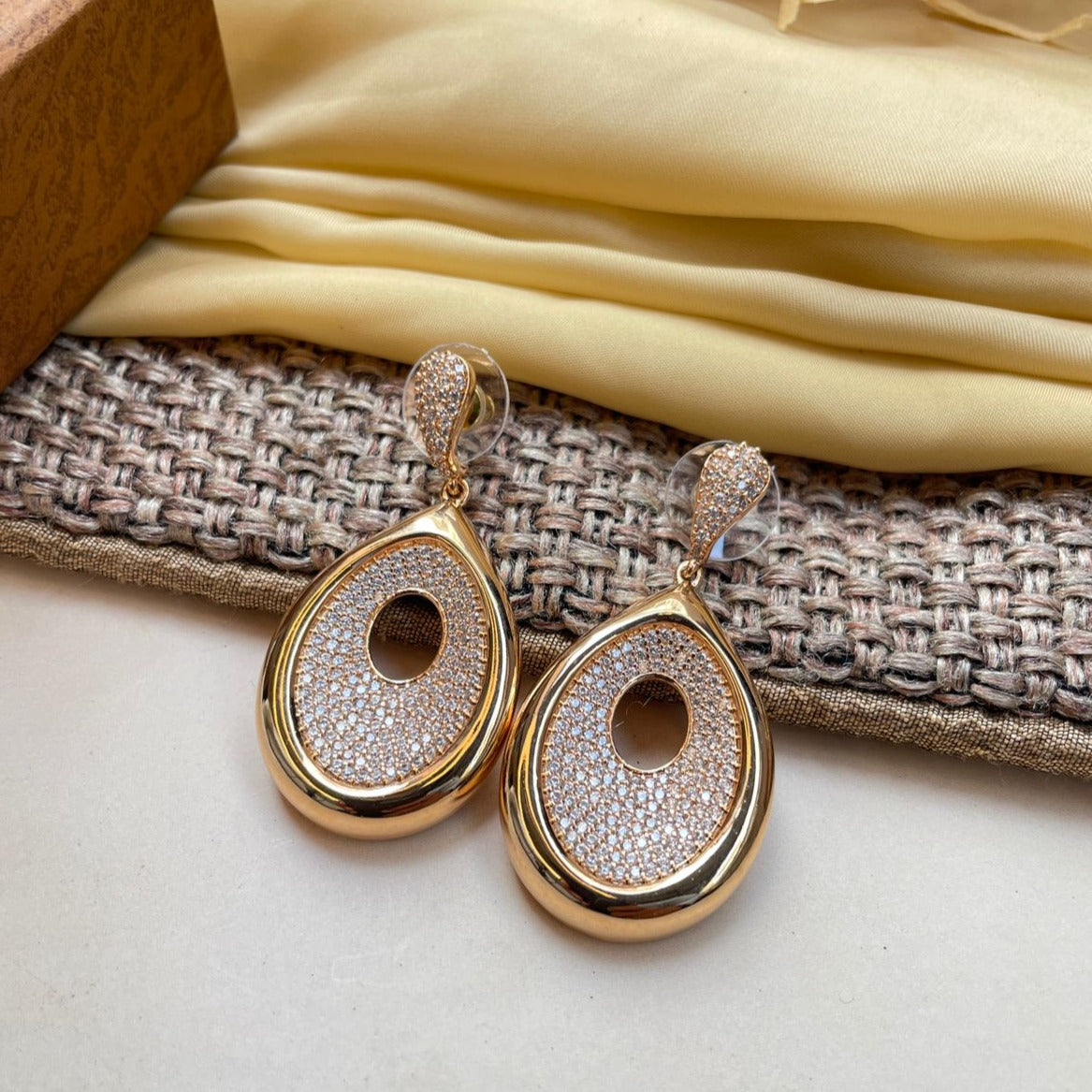 Beautiful Gold Plated Earring - Abdesignsjewellery