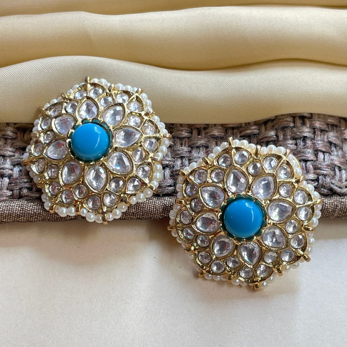 Round Sky Blue Stone Kundan Earring