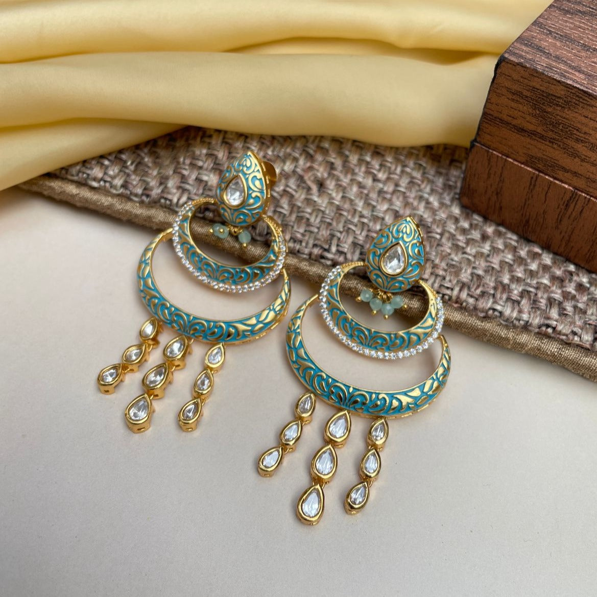 Kundan And Diamonds Embellished Design Earring