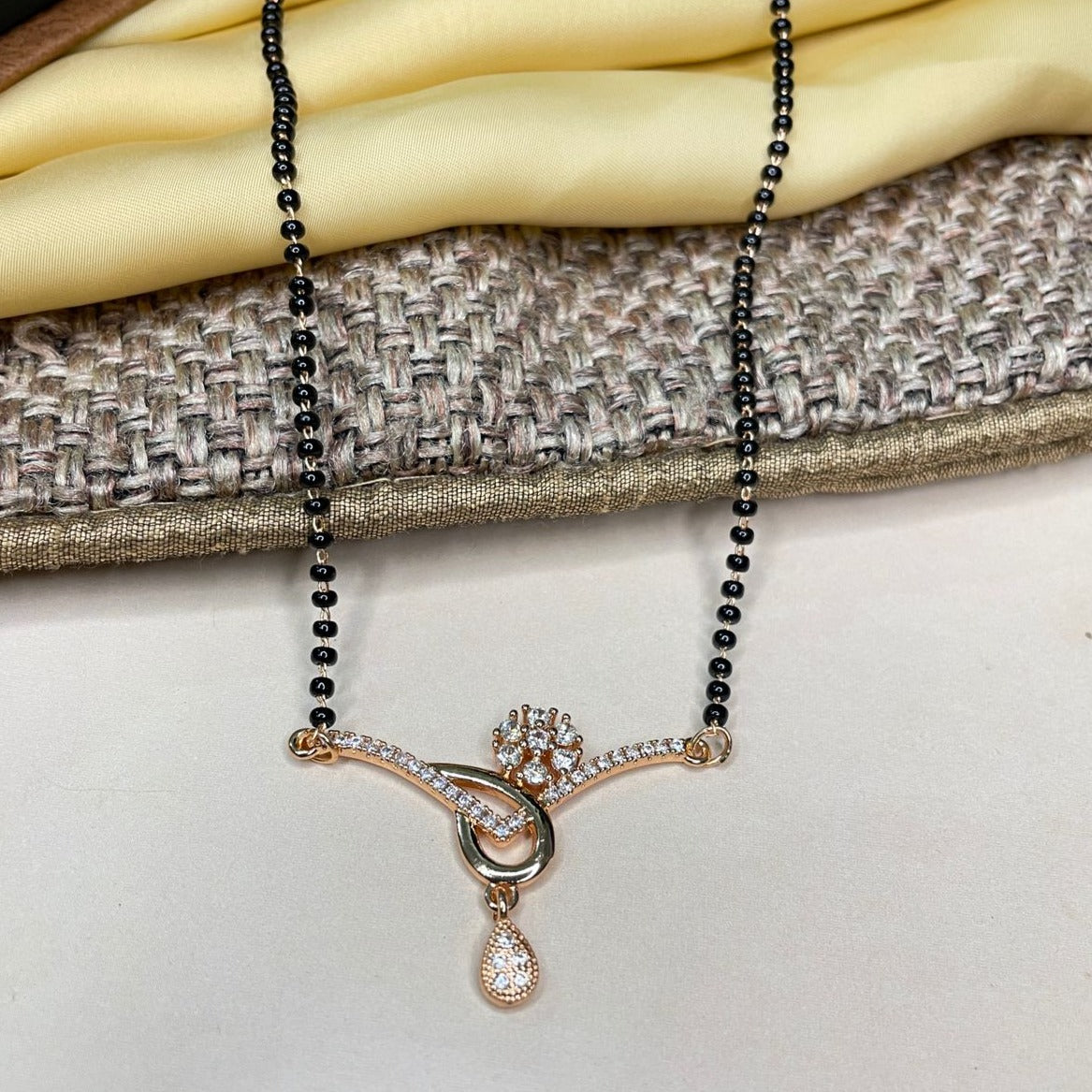 Dazzling Floral Rose Gold Mangalsutra - Abdesignsjewellery