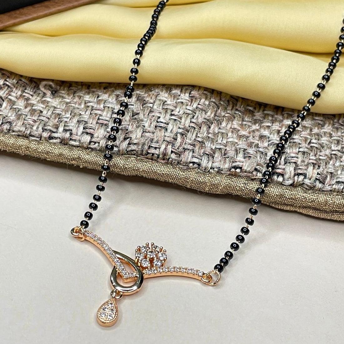 Dazzling Floral Rose Gold Mangalsutra - Abdesignsjewellery