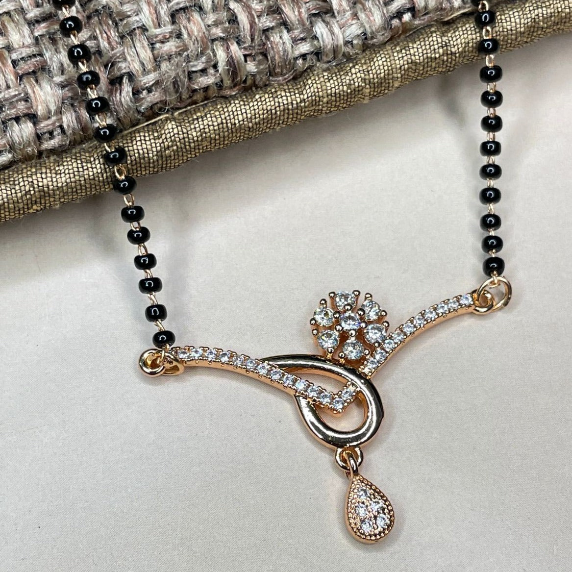 Dazzling Floral Rose Gold Mangalsutra - Abdesignsjewellery