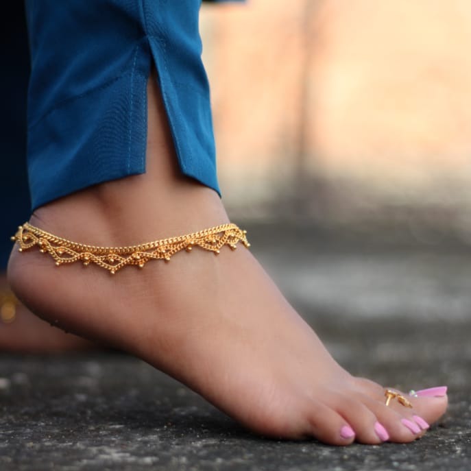 Gold Tone Crystal Pearl Anklets Payal Pair With Toe Ring Attached - ETHNIC  INDIA - 553838