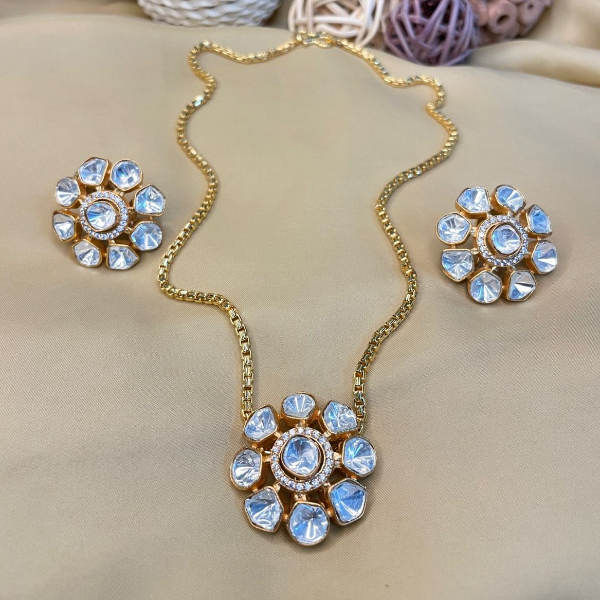 Classic Polki Flower Design Chain & Earrings - Abdesignsjewellery