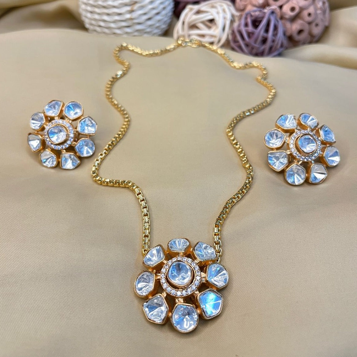 Classic Polki Flower Design Chain & Earrings - Abdesignsjewellery