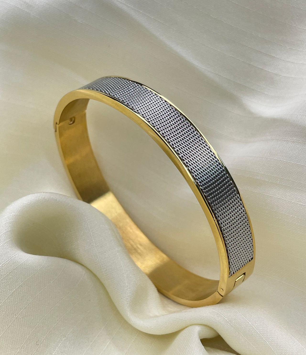 Gold Bracelet for Men Online  Gold Jewellery Collections