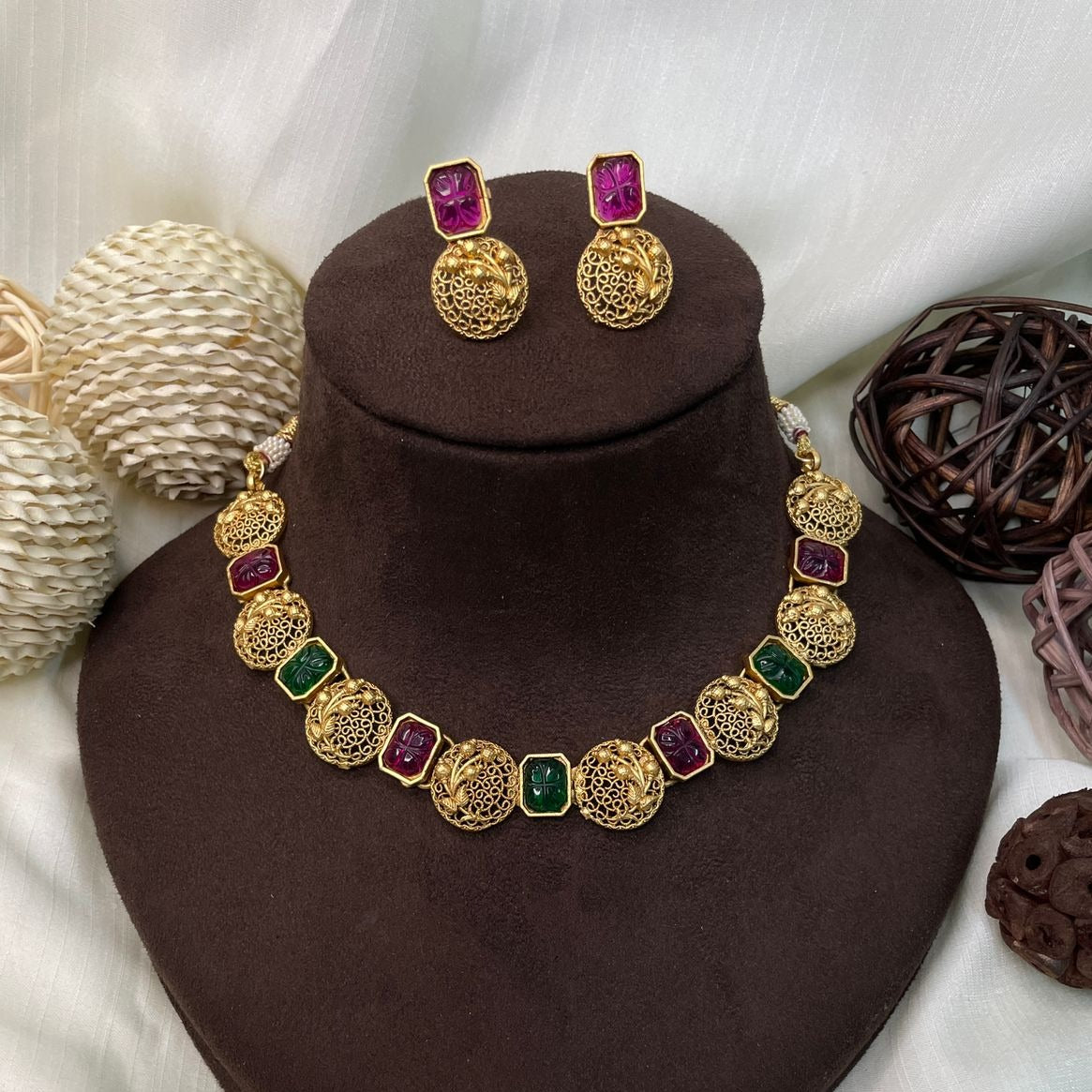 Exclusive Antique Gold Plated Round Necklace