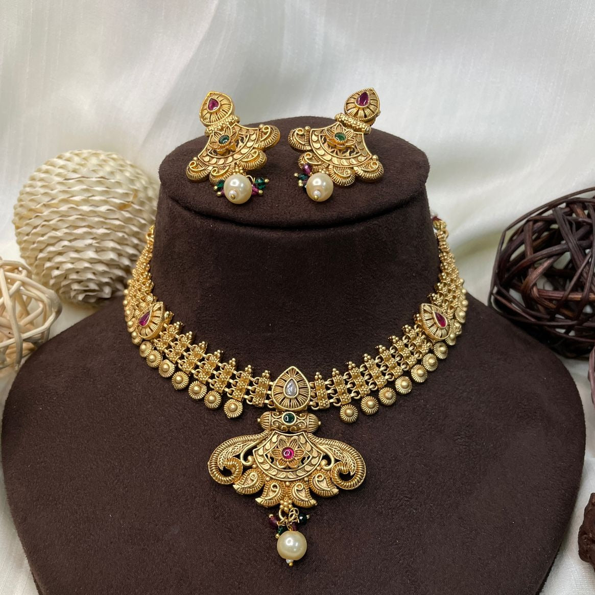 Exclusive High Quality Antique Necklace