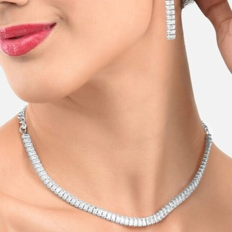 High-Quality Shimmering Silver American Diamond Necklace