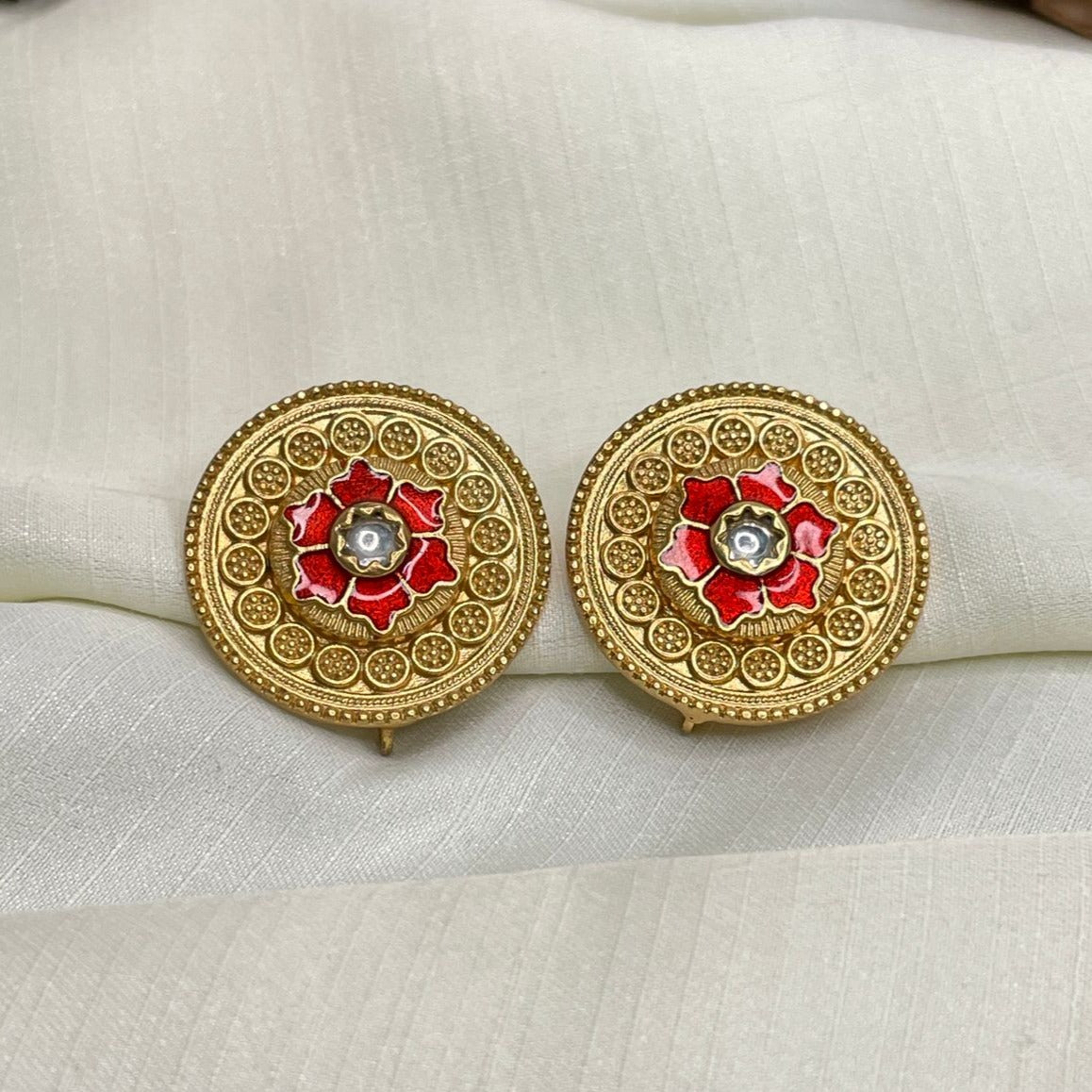 High Quality Antique Flower Stud Earring