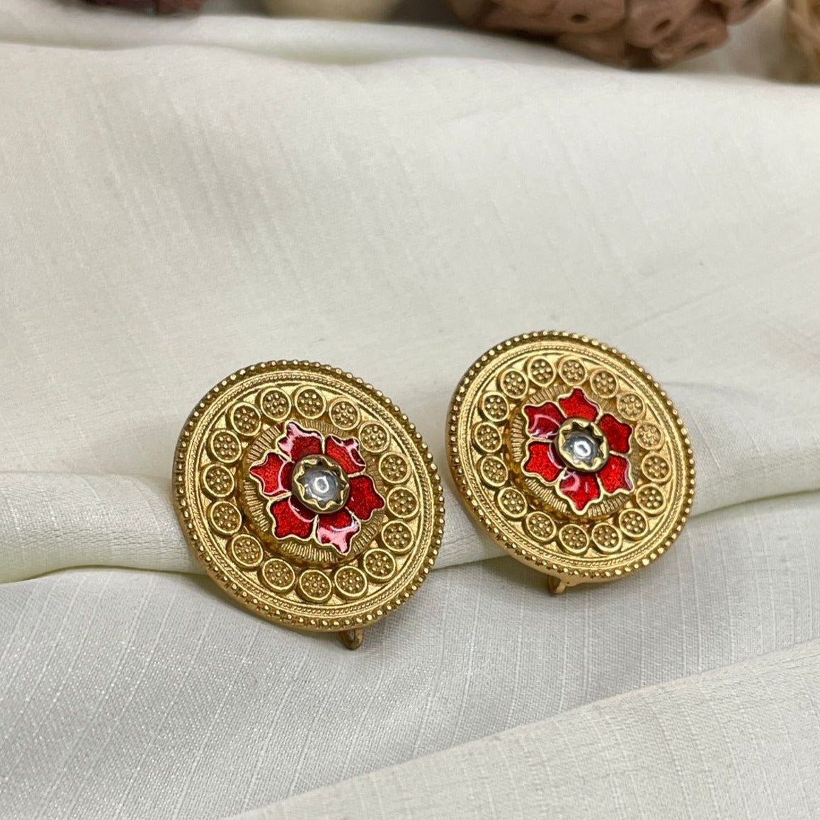 High Quality Antique Flower Stud Earring