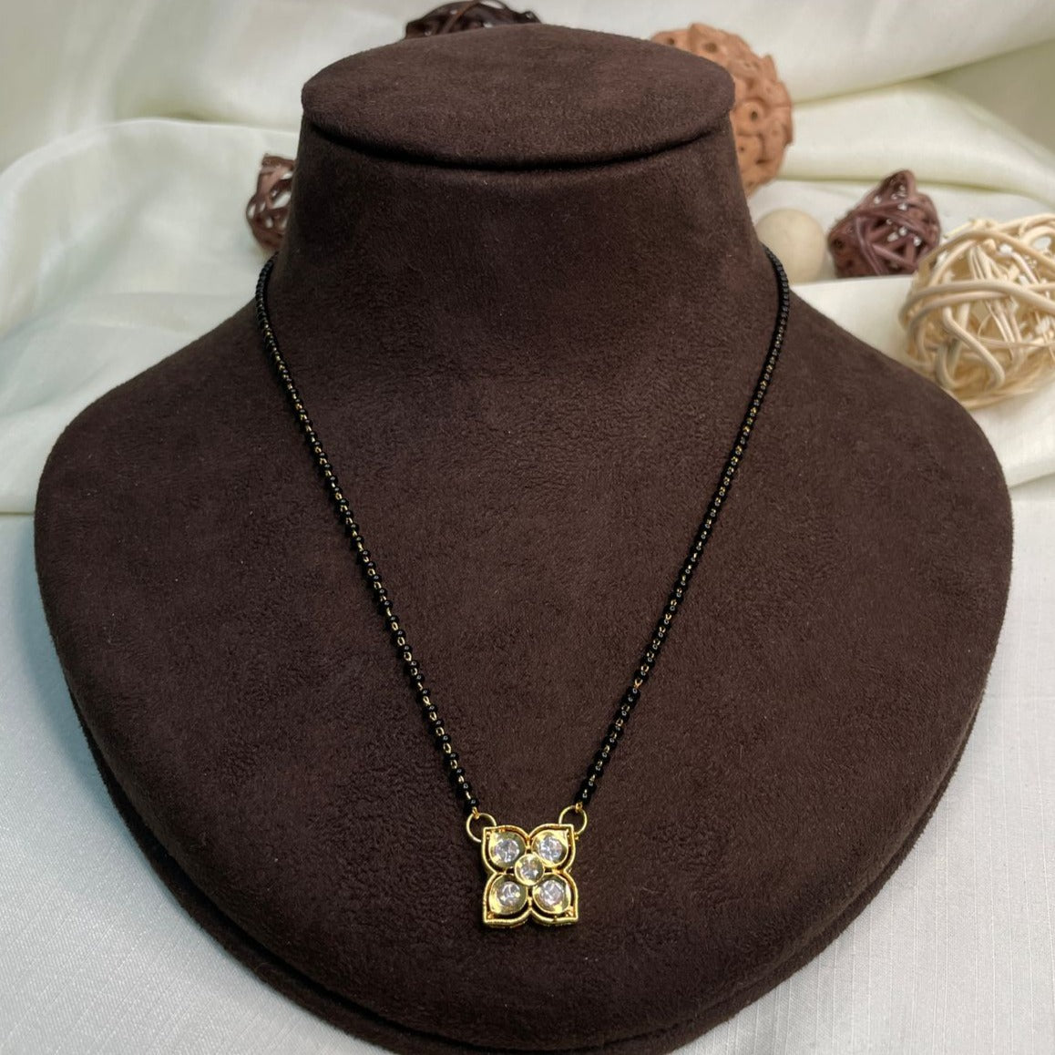 Stylish Unique Flower Polki Mangalsutra - Abdesignsjewellery