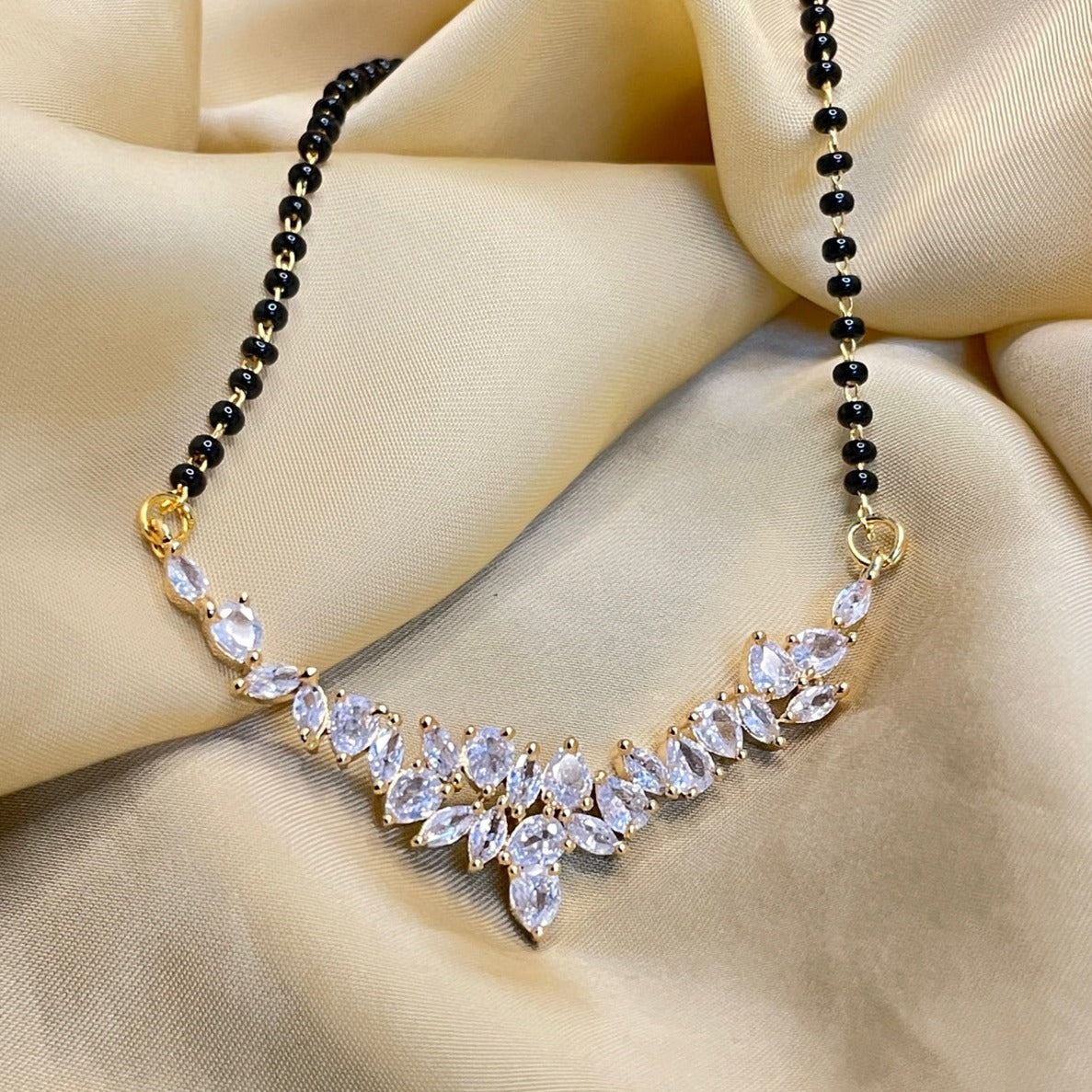 Elegant Trance Cluster Diamond Stone Mangalsutra - Abdesignsjewellery