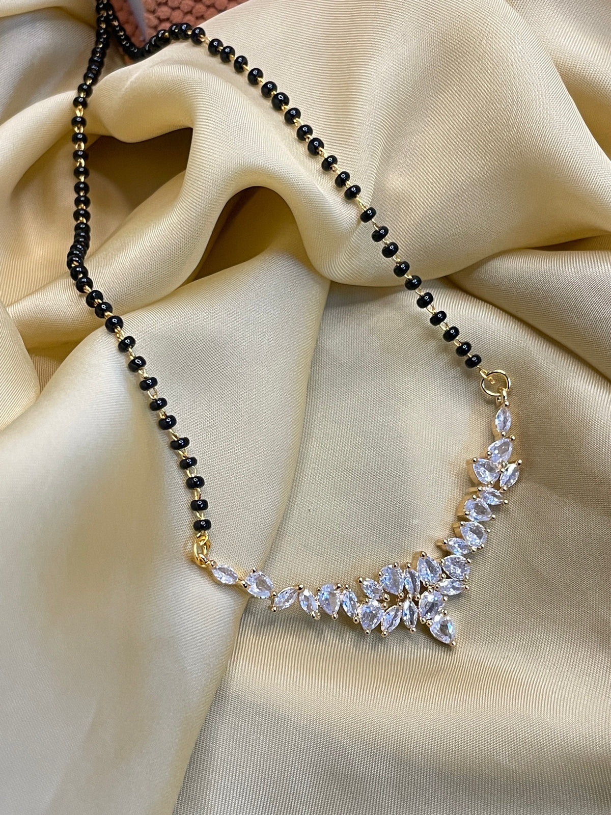 Elegant Trance Cluster Diamond Stone Mangalsutra - Abdesignsjewellery